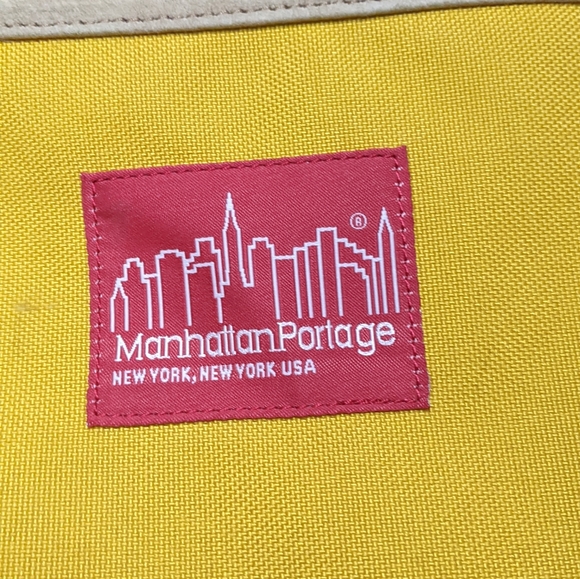 Manhattan Portage Ludlow Convertible Backpack - Picture 2 of 7